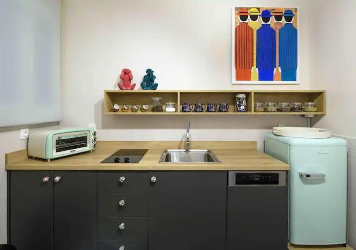 4 Travelers Apartment เทสซาโลนิกิ ภายนอก รูปภาพ