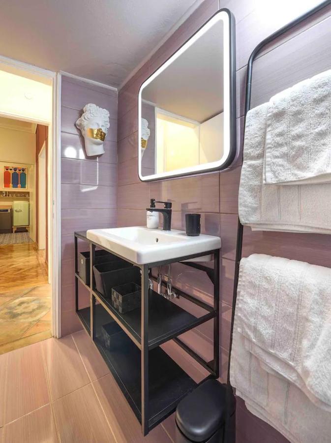 4 Travelers Apartment เทสซาโลนิกิ ภายนอก รูปภาพ